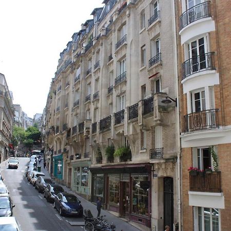 Lovely Love Nest Near Montmartre Apartment ปารีส ภายนอก รูปภาพ